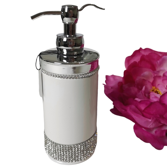 Bella Luxx Bath Bella Lux Luxury Rhinestone Soap Dispenser Standing